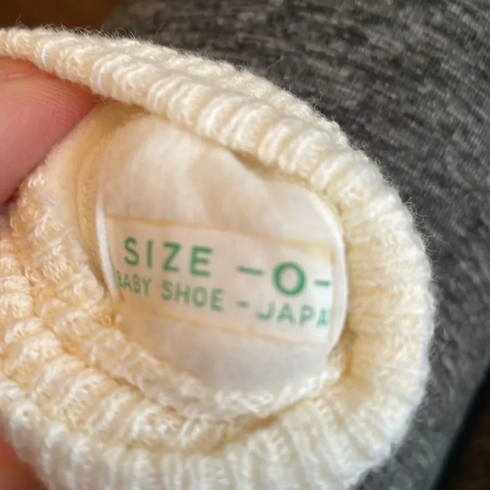 Vtg white & yellow terry cloth slipper socks for baby‎